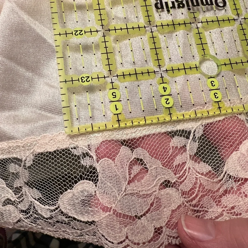 Vintage Deena Beige Cream Feminine Slip with Lace Trim Skirt Made in USA Medium - Picture 7 of 7